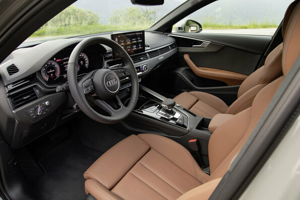 Audi A4 allroad quattro wnętrze. 