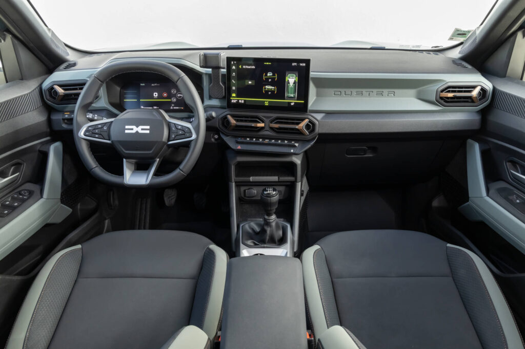 Dacia Duster TCe 130 Extreme 4x4 wnętrze